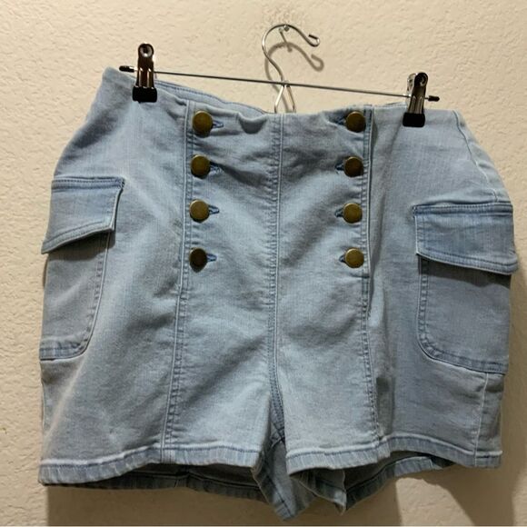 Venus Cargo Sailor Shorts Women's size 16 - Picture 6 of 12